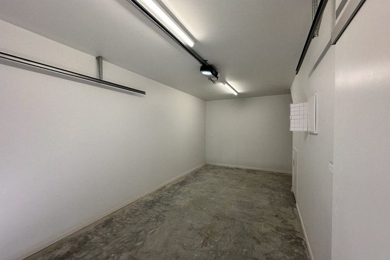 Photo of property in 19 Lyons Avenue, Murrays Bay, Auckland, 0630