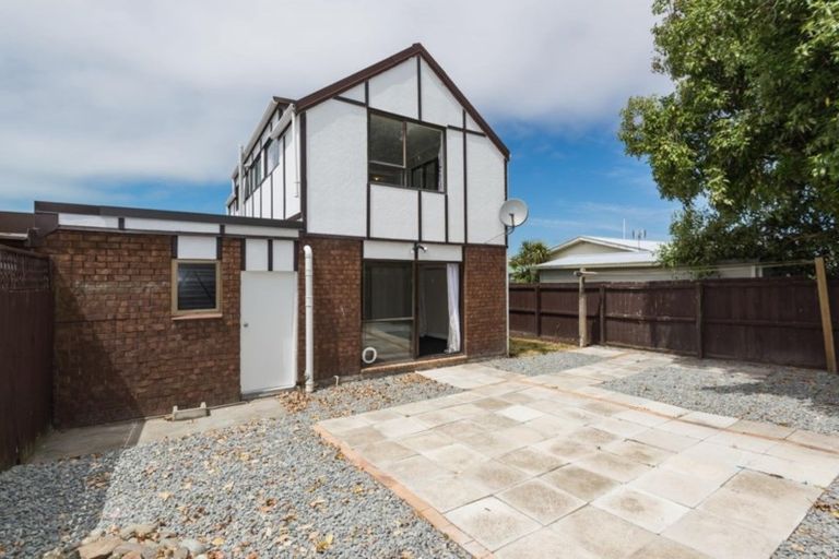 Photo of property in 2/29 Meon Street, Aranui, Christchurch, 8061