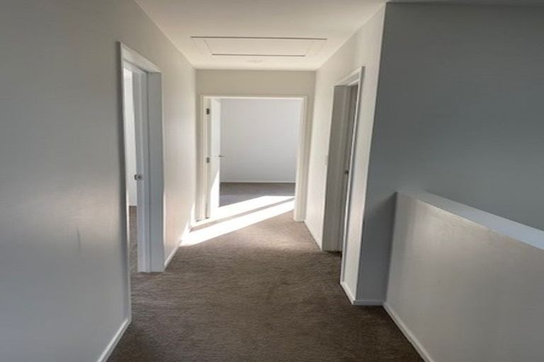 Photo of property in 9 Riroriro Close, Papakura, 2110