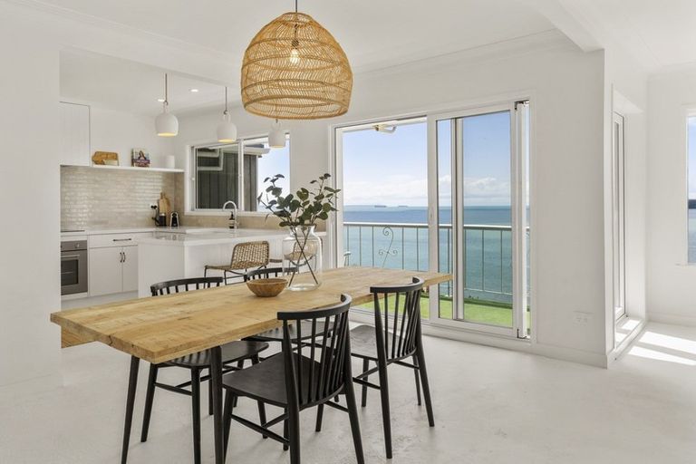 Photo of property in 4/64 Seacliffe Avenue, Belmont, Auckland, 0622