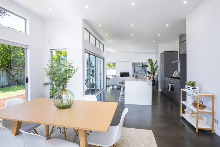 Photo of property in 33a Waimea Street, Westown, New Plymouth, 4310