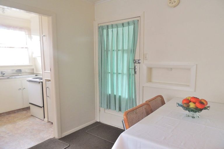 Photo of property in 5 Glen Alton Avenue, Paparangi, Wellington, 6037