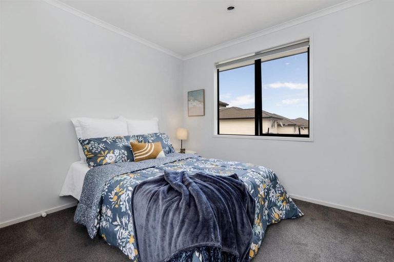 Photo of property in 8 Akeake Lane, Manurewa, Auckland, 2102