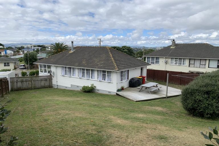 Photo of property in 48 View Road, Titahi Bay, Porirua, 5022