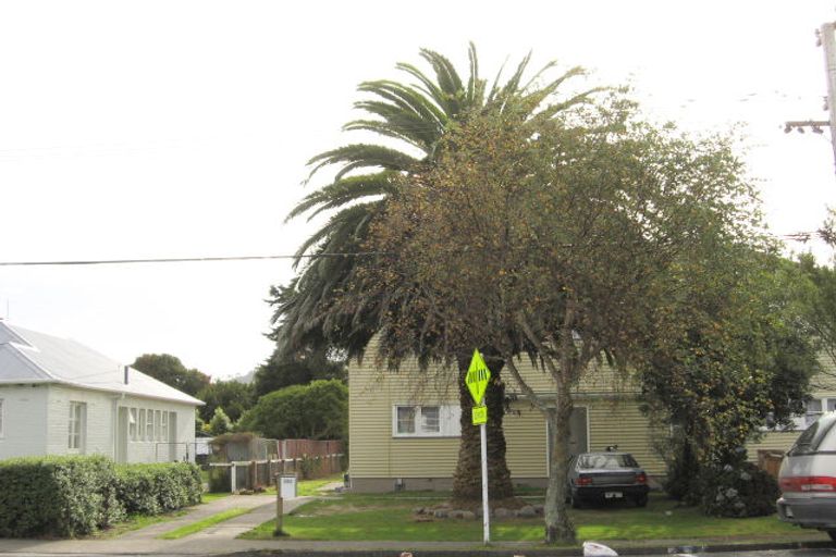 Photo of property in 205 Naenae Road, Naenae, Lower Hutt, 5011