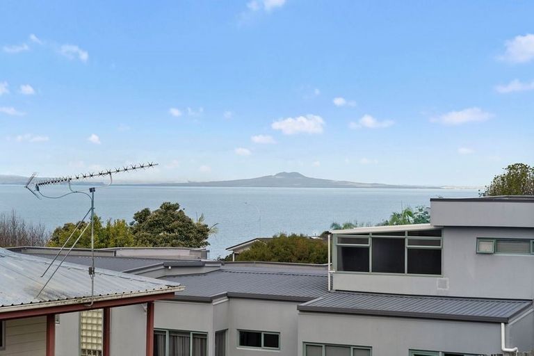 Photo of property in 8 Brixton Road, Manly, Whangaparaoa, 0930