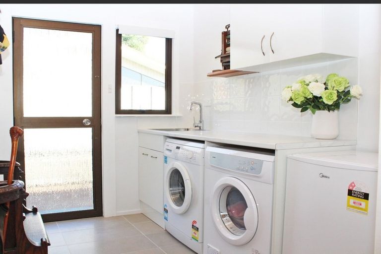 Photo of property in 3 Pine Grove, Tairua, 3508