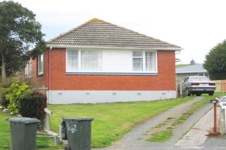 Photo of property in 28 Totara Avenue, Balclutha, 9230