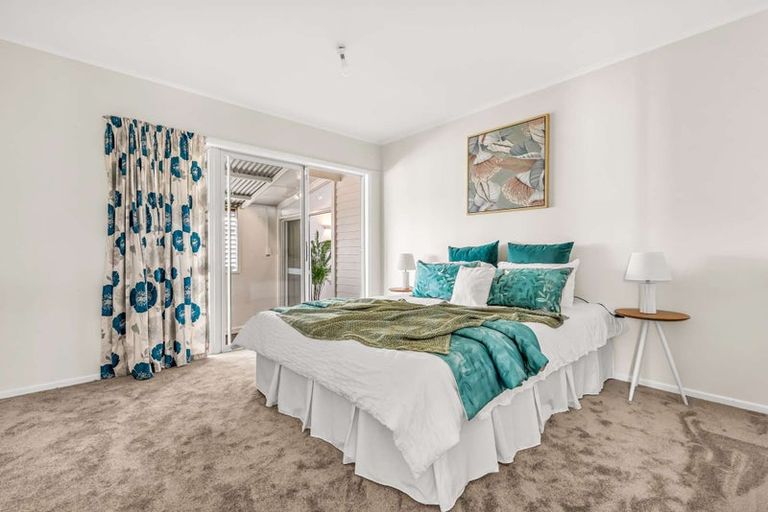 Photo of property in 116 Birkdale Road, Birkdale, Auckland, 0626