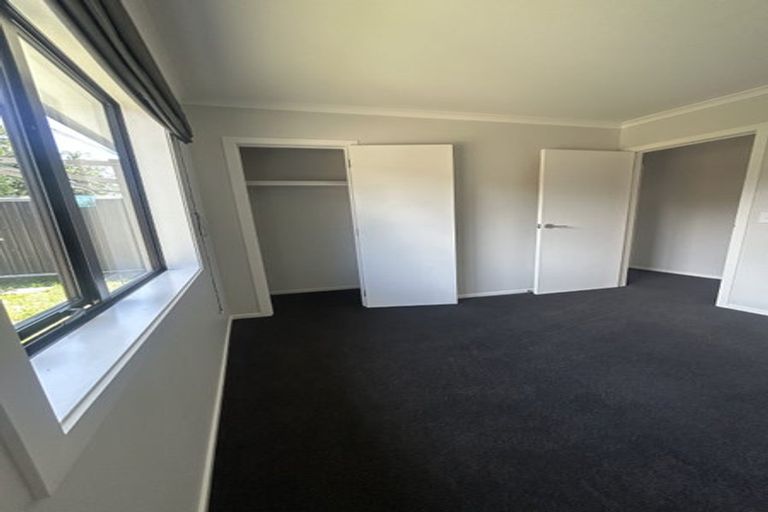 Photo of property in 15a Barton Grove, Naenae, Lower Hutt, 5011