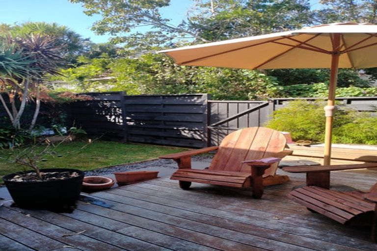 Photo of property in 2/54 Ngataringa Road, Devonport, Auckland, 0624