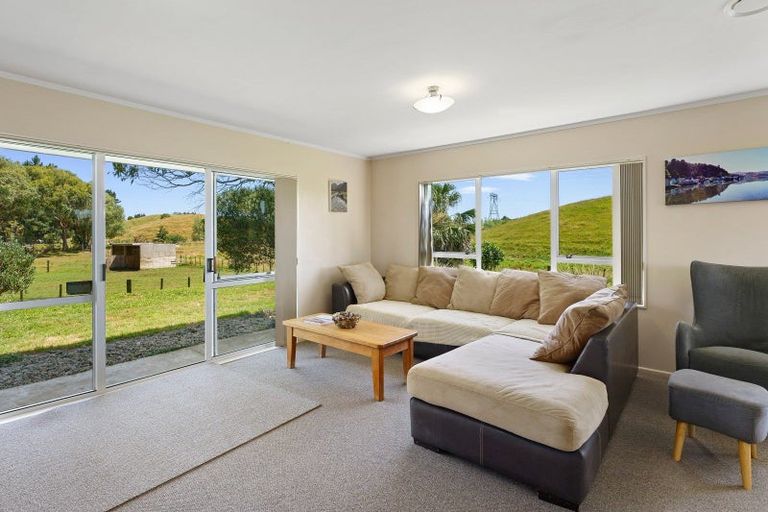 Photo of property in 82 Gary Road, Peka Peka, Otaki, 5581