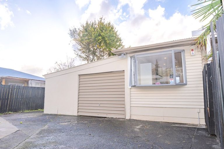 Photo of property in 16 Bettina Place, Manurewa, Auckland, 2102