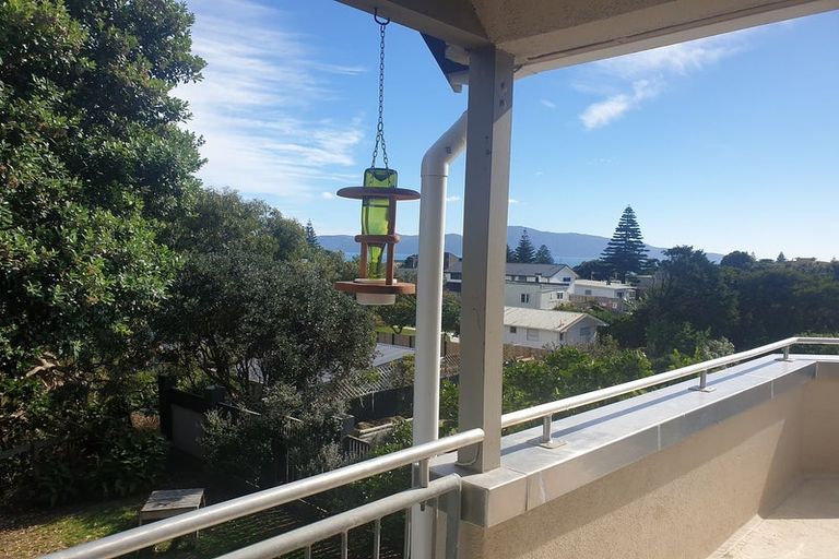 Photo of property in 121 Renown Road, Raumati South, Paraparaumu, 5032