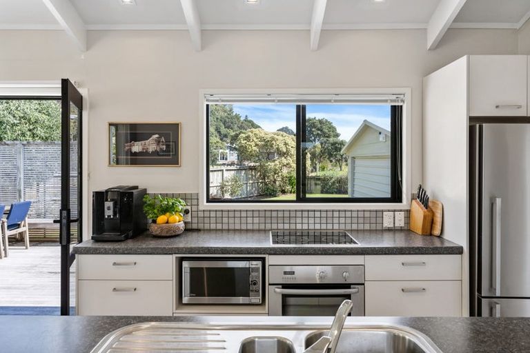 Photo of property in 16 Holland Close, Pauanui, Hikuai, 3579