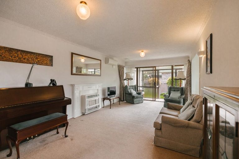 Photo of property in 4 Mcarthur Street, Terrace End, Palmerston North, 4410