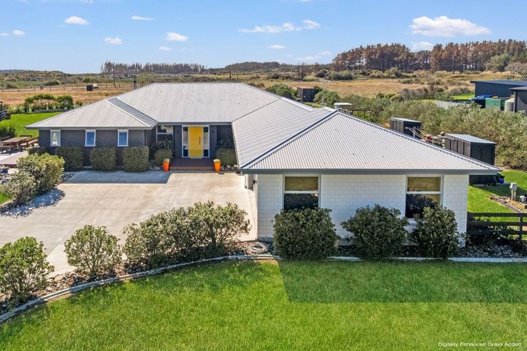 Photo of property in 3 Carex Grove, Foxton Beach, Foxton, 4815