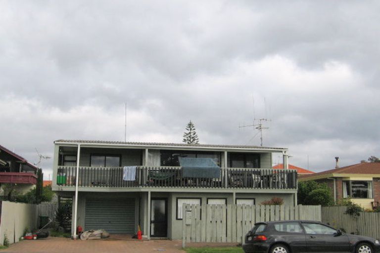 Photo of property in 122a Marine Parade, Mount Maunganui, 3116