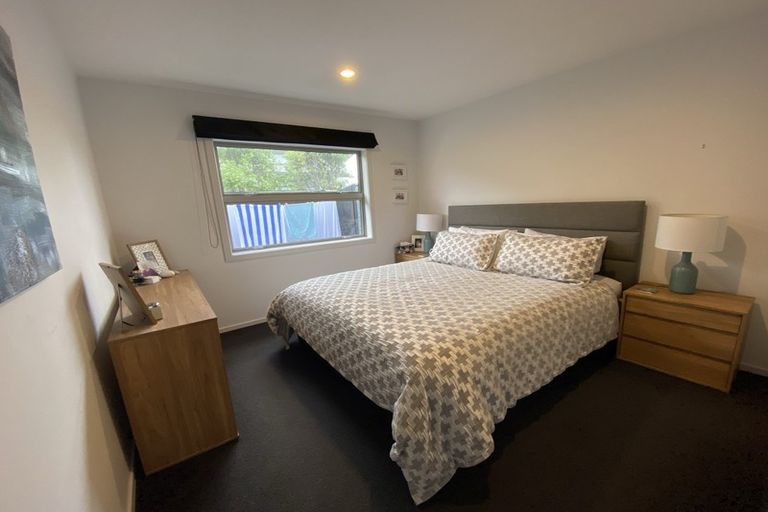 Photo of property in 6 Chestnut Close, Kelvin Grove, Palmerston North, 4414