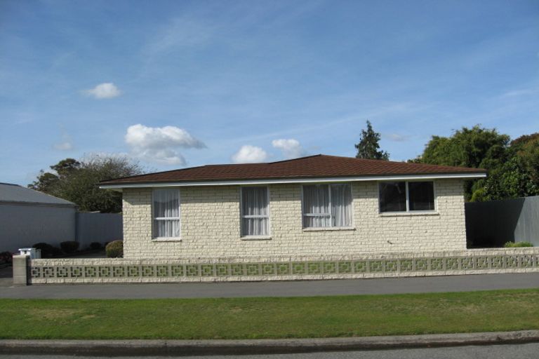 Photo of property in 2/1 Solway Avenue, Ilam, Christchurch, 8041