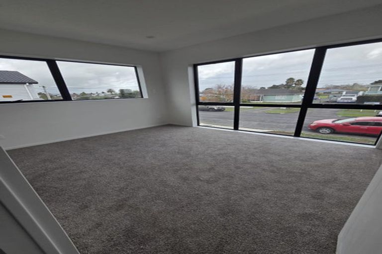 Photo of property in 1/14 Kelvin Road, Papakura, 2110