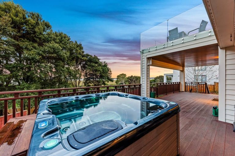 Photo of property in 44a Bannings Way, Hobsonville, Auckland, 0618