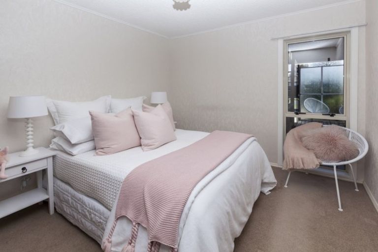 Photo of property in 19 Bentley Street, Russley, Christchurch, 8042