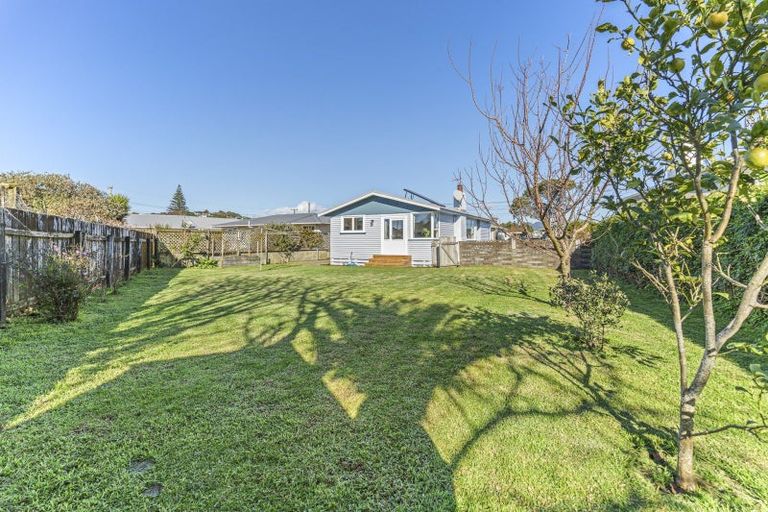 Photo of property in 6 Buckland Place, Spotswood, New Plymouth, 4310