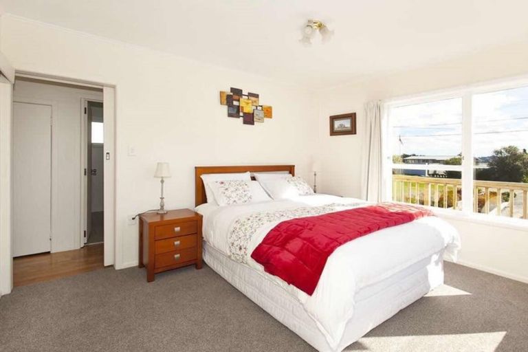 Photo of property in 1009 Whangaparaoa Road, Tindalls Beach, Whangaparaoa, 0930