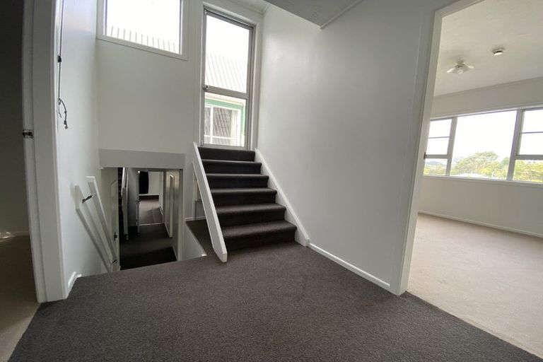 Photo of property in 18 Wilfred Street, Tawa, Wellington, 5028