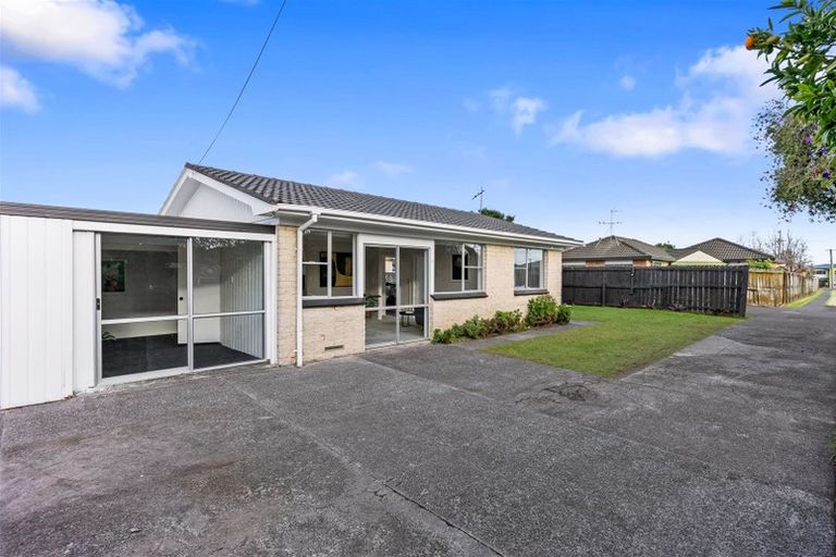 Photo of property in 1/17b Russell Road, Manurewa, Auckland, 2102