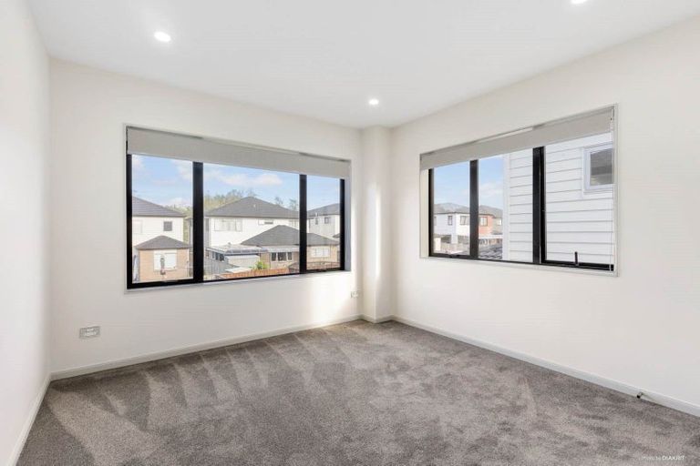 Photo of property in 12 Fong Road, Flat Bush, Auckland, 2019