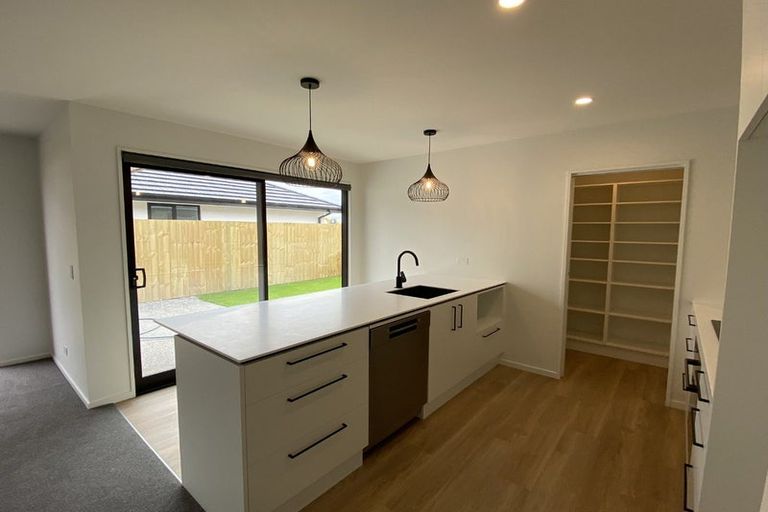 Photo of property in 23 Bill Hammond Drive, Belfast, 8051