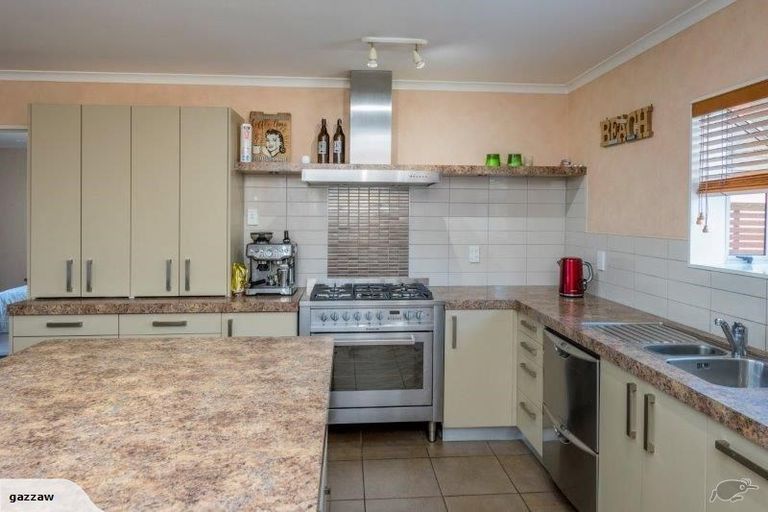 Photo of property in 3 Norna Grove, Waikawa Beach, Levin, 5573