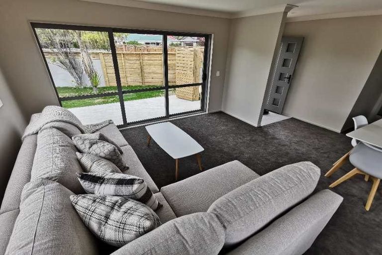 Photo of property in 2 Mandel Mews, Waiwhetu, Lower Hutt, 5010