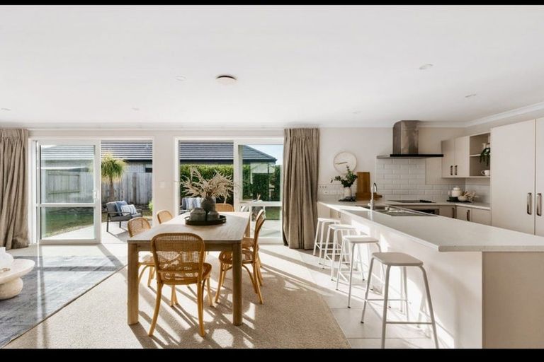 Photo of property in 10 Te Kio Crescent, Papamoa Beach, Papamoa, 3118