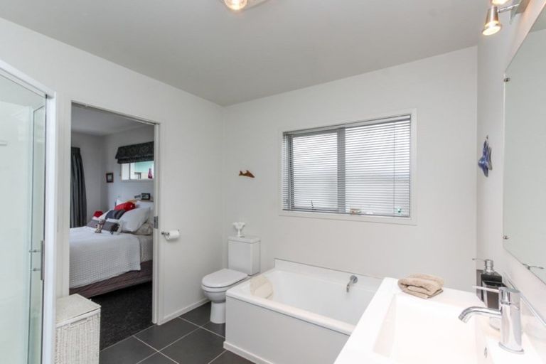 Photo of property in 149a Carrington Street, Lower Vogeltown, New Plymouth, 4310