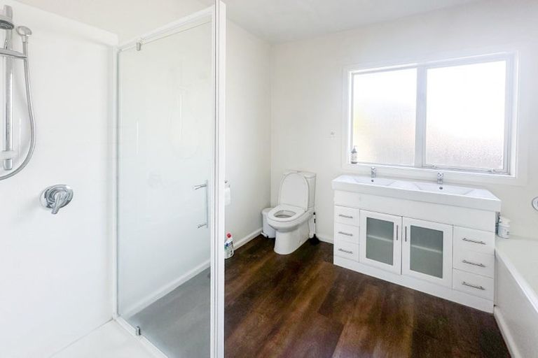 Photo of property in 242 Ilam Road, Ilam, Christchurch, 8041