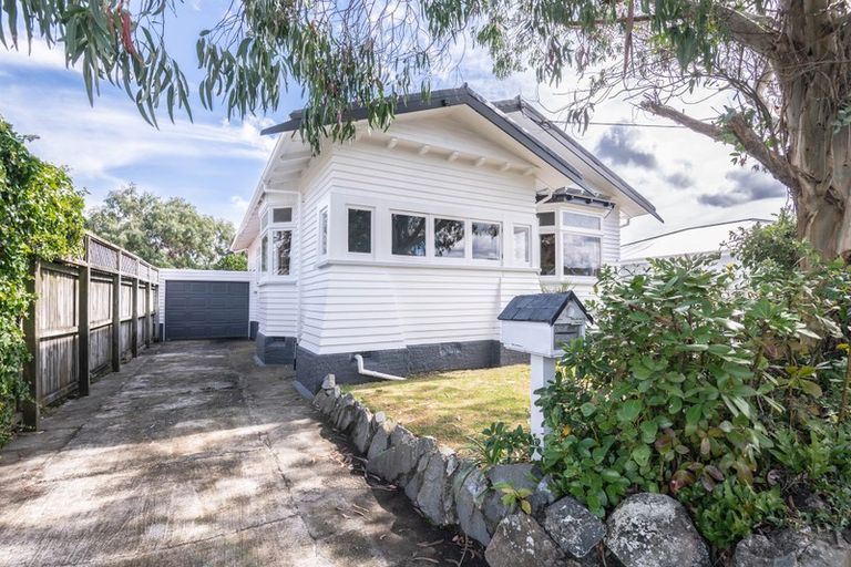Photo of property in 14 Petherick Crescent, Johnsonville, Wellington, 6037