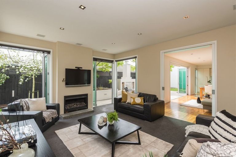 Photo of property in 59 Wai-iti Terrace, Burnside, Christchurch, 8052