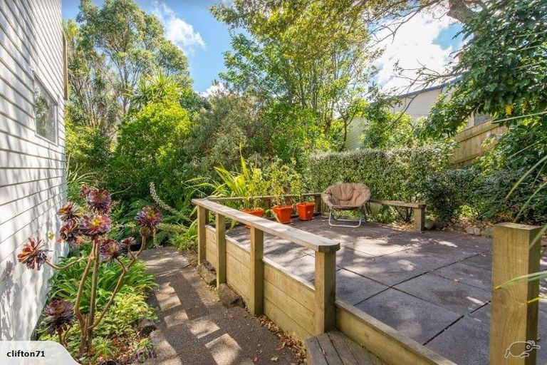 Photo of property in 39 Delhi Crescent, Khandallah, Wellington, 6035