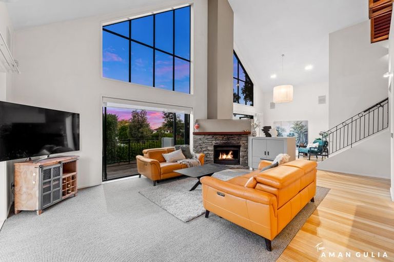 Photo of property in 86a Wiseley Road, West Harbour, Auckland, 0618