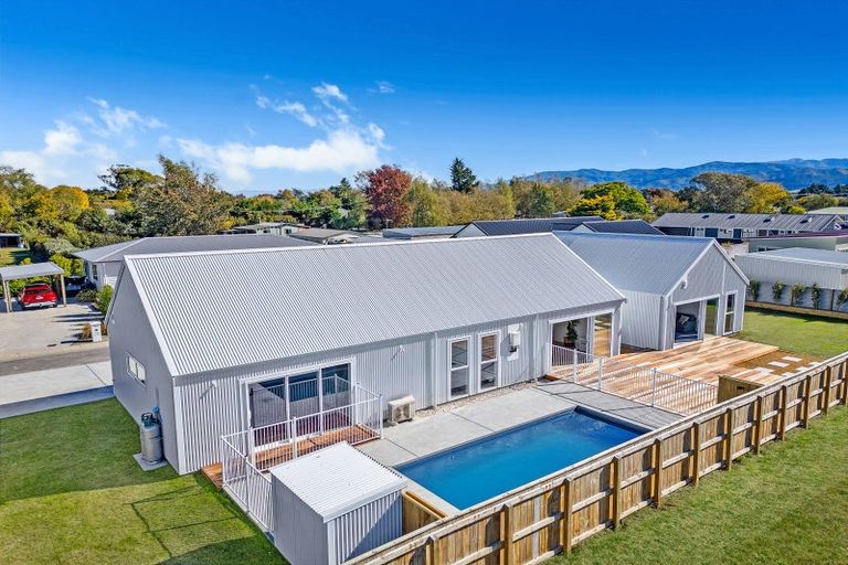 Photo of property in 19b Madison Street, Carterton, 5713