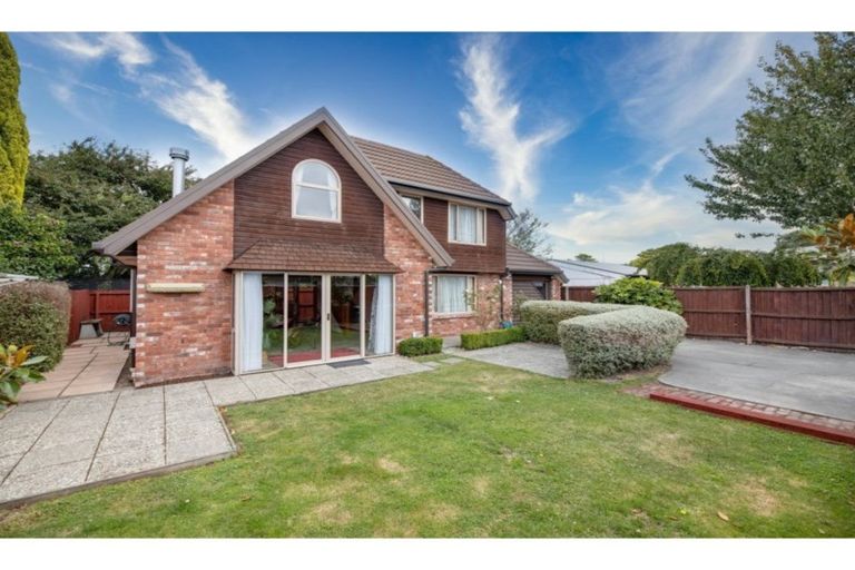 Photo of property in 2/48 Colwyn Street, Bryndwr, Christchurch, 8053