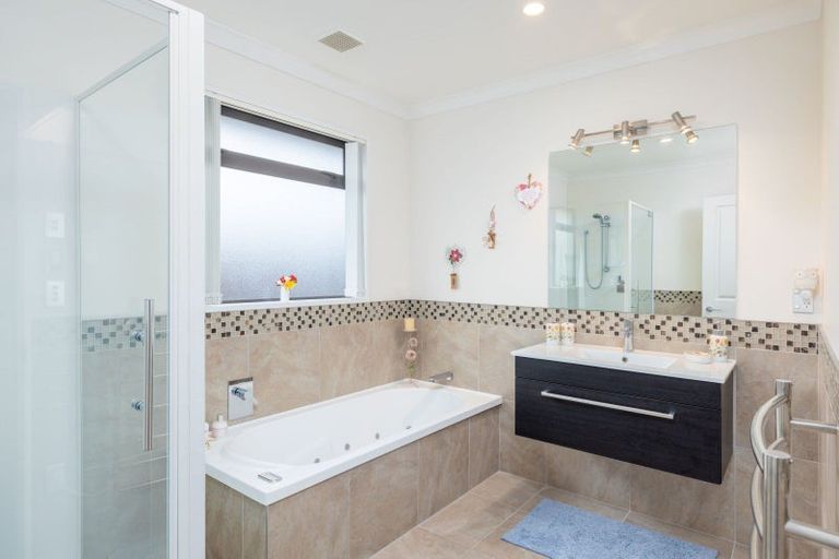 Photo of property in 53 Tutaipatu Avenue, Pegasus, 7612