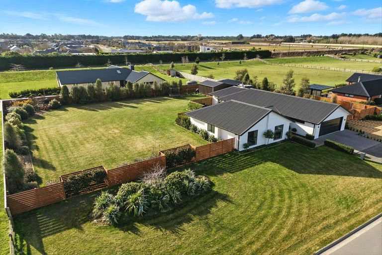 Photo of property in 33 Silver Peaks Drive, West Melton, 7618