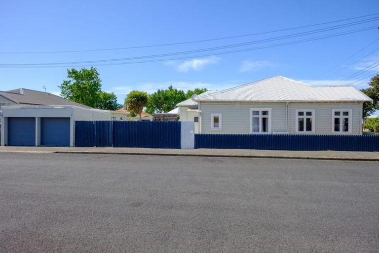 Photo of property in 38 Kirkcaldy Street, South Dunedin, Dunedin, 9012