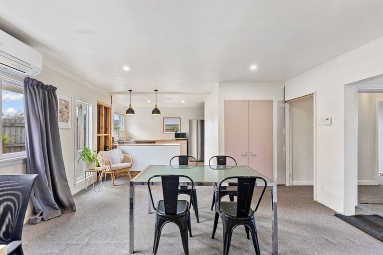 Photo of property in 39 Winters Road, Redwood, Christchurch, 8051