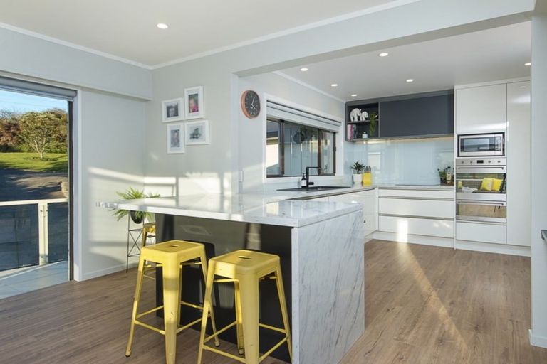 Photo of property in 156 Bombay Road, Bombay, 2675