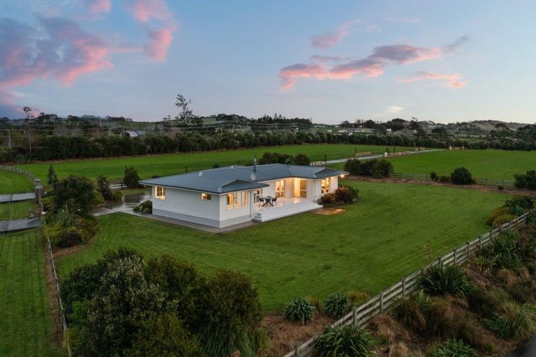 Photo of property in 21 Maclennan Farm Lane, Kaukapakapa, 0871